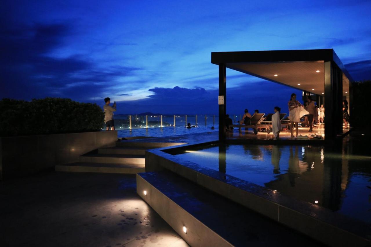 The Base Central Pattaya By Wcc Exterior foto