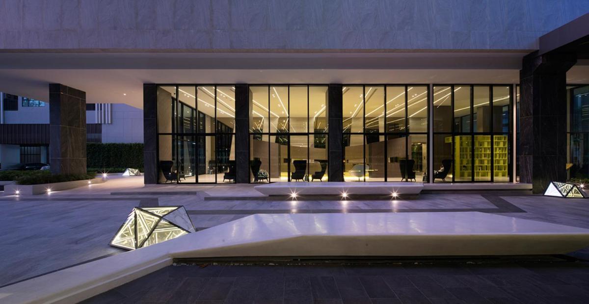 The Base Central Pattaya By Wcc Exterior foto