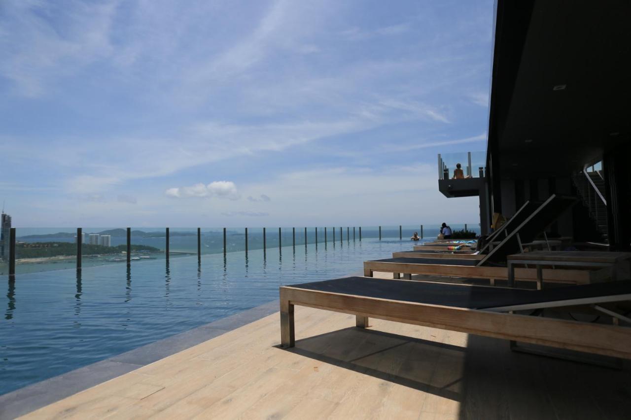 The Base Central Pattaya By Wcc Exterior foto